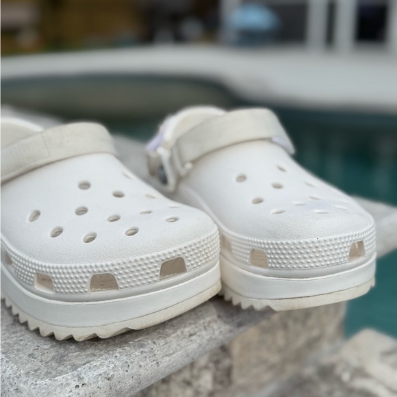 CROCS | White Platforms | 7 - Picture 3 of 6